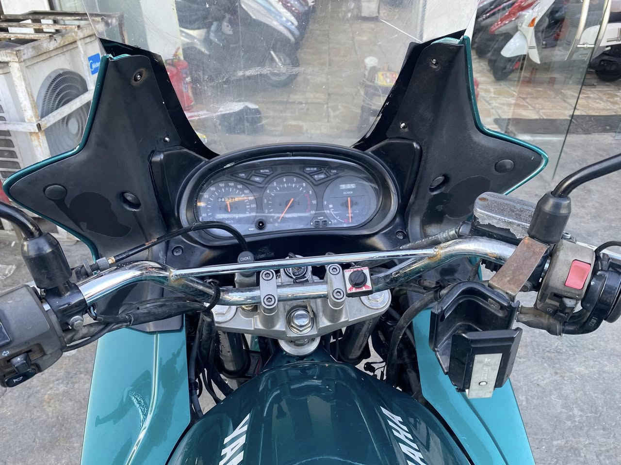 السلام عليكم دراجه ياماها 900 المكان شارع فلسطين قرب مستشفى الكندي *********** الدراجه بدون رقم السعر 21
