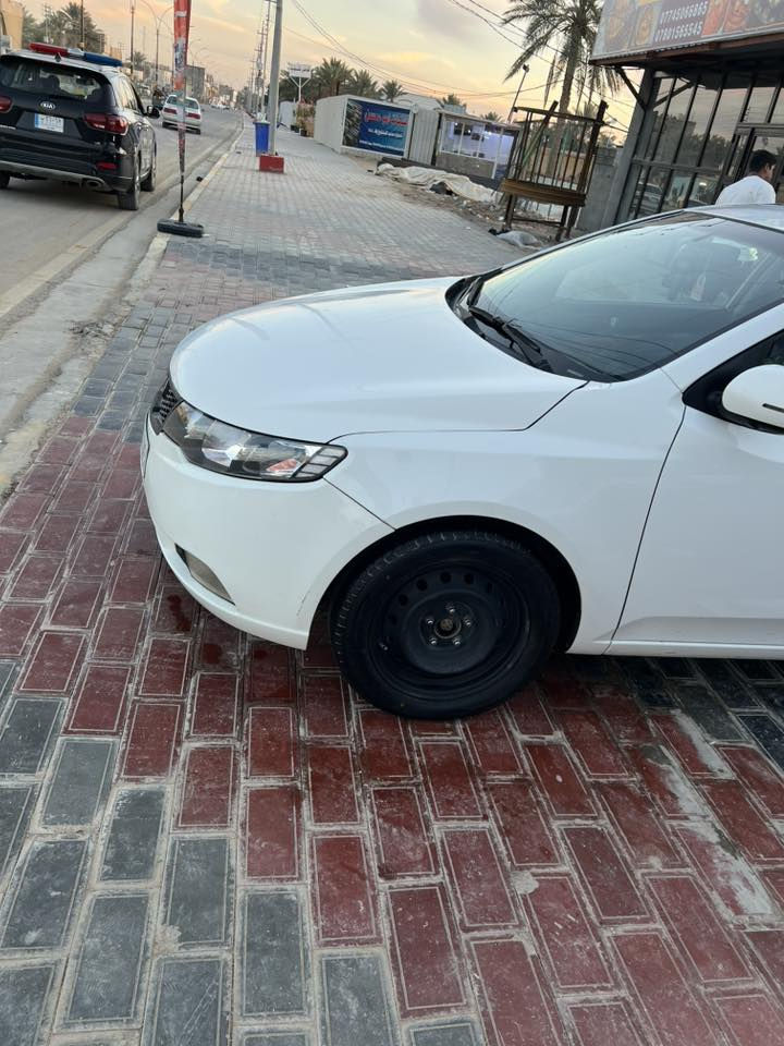 سيراتو 2013 فول مواصفات خليجي بيع او مراوس شفتات ستيرن فتحة سقف حساسات حدادية 80% مكينة وكير خير من الله بيهة منضومة غاز السيارة بيهة صبغ بل بيبان وبارد بل جنطة بس بارد تايرات جدد مكاني كربلاء سيارة جاهزة سعر 106 وبيهة مجال ***********
