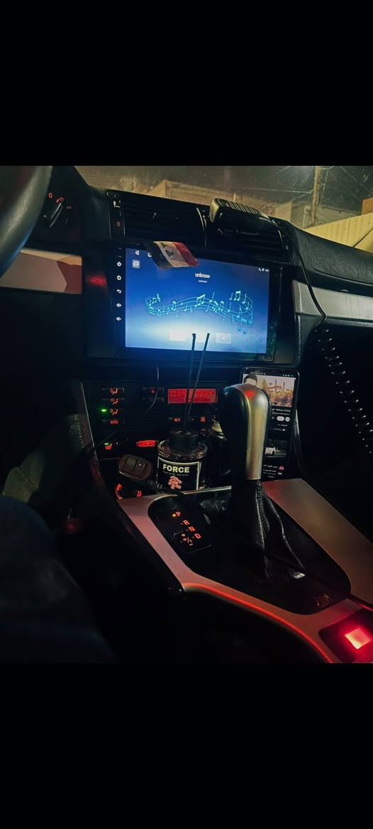 BMWحجم535v8
فول اوتو.گير ثلث وضعيات قياده (تبترونك)
كشنات جلد+كهرب+هيترات بلكشن.
إيربگات عدد 6 كلهن سليمات 
تحكم ستيرن+مثبت سرعه 
طخم پردات اصلي 
حساسات خلفيه 
ويل m توسايز+طخم تايه جديد 
دعاميات امامي خلفي m
شاشه+كامره+مضخم صوت اصلي بلصندوگ
منظومه تلفون كامله+سيدي جنجر 
منظومه زينول اصلي 
سلايت شوشه جام..كهرب طگتين 
السياره كلها شرط وجاهزه 
عنوان الموصل ألايمن 
السياره بأسمي وشرط التحويل 
السعر مناسب على هيج نظافه 98 ورقه 
***********
***********
