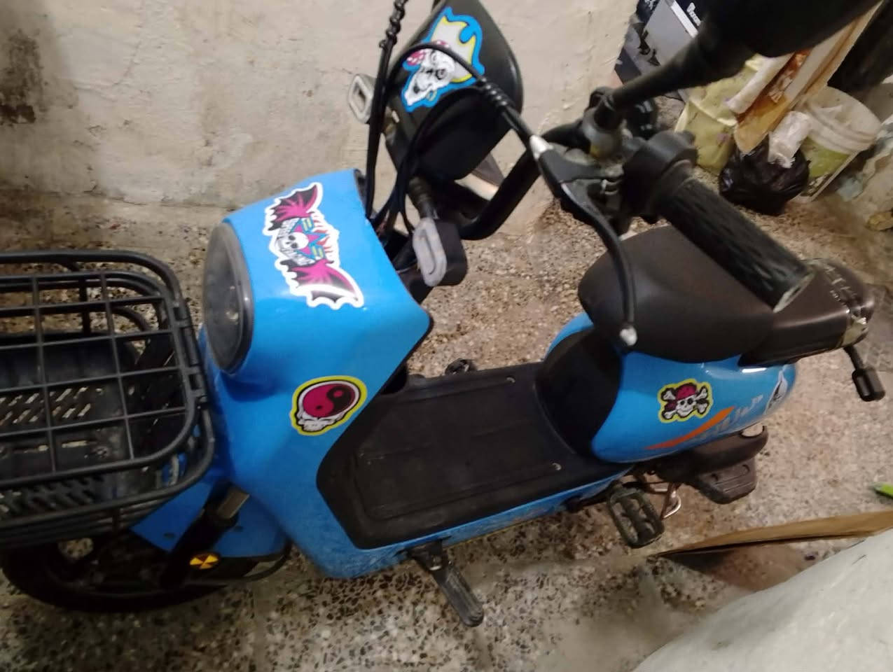 السلام عليكم
دراجه شحن سرعة 40
استعمال قليل جدا
مكان بغداد الكفاح


**إذا كنت صاحب هذا الإعلان وتريد حذفه لأي سبب، رجاءا أرسل رسالة إلى الدعم الفني**