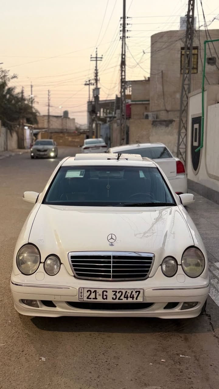 السلام عليكم رمضان كريم 🌒
مارسدس ام عيون موديل 2001 
رقم شمالي الجديد وبسمي 
سياره جديده ع وضع الشركه 
فول موصفات واحد ع واحد 
محرك سته سلندر 
حجم 320
العنوان البصره 
 السعر 145$
رقم الموبايل ***********
