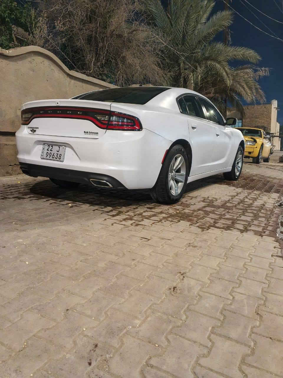 السلام عليكم جارجر وارد امريكي موديل 2022  رقم اربيل السيارة محرك 3600cc فول مواصفات السيارة بيهة بس بنيد مبدل والجاملغ الأيسر وبارد بل باب الراكب السيارة مغلفة فابلون طافي بصمة تشغيل عن بعد كشن جلد تدفئة وتبريد تحكم ستيرت كشنات كهربائيات  مواصفات SXT
السعر 210وبيهة مجال للطيبين للتواصل /***********
للتواصل /***********
