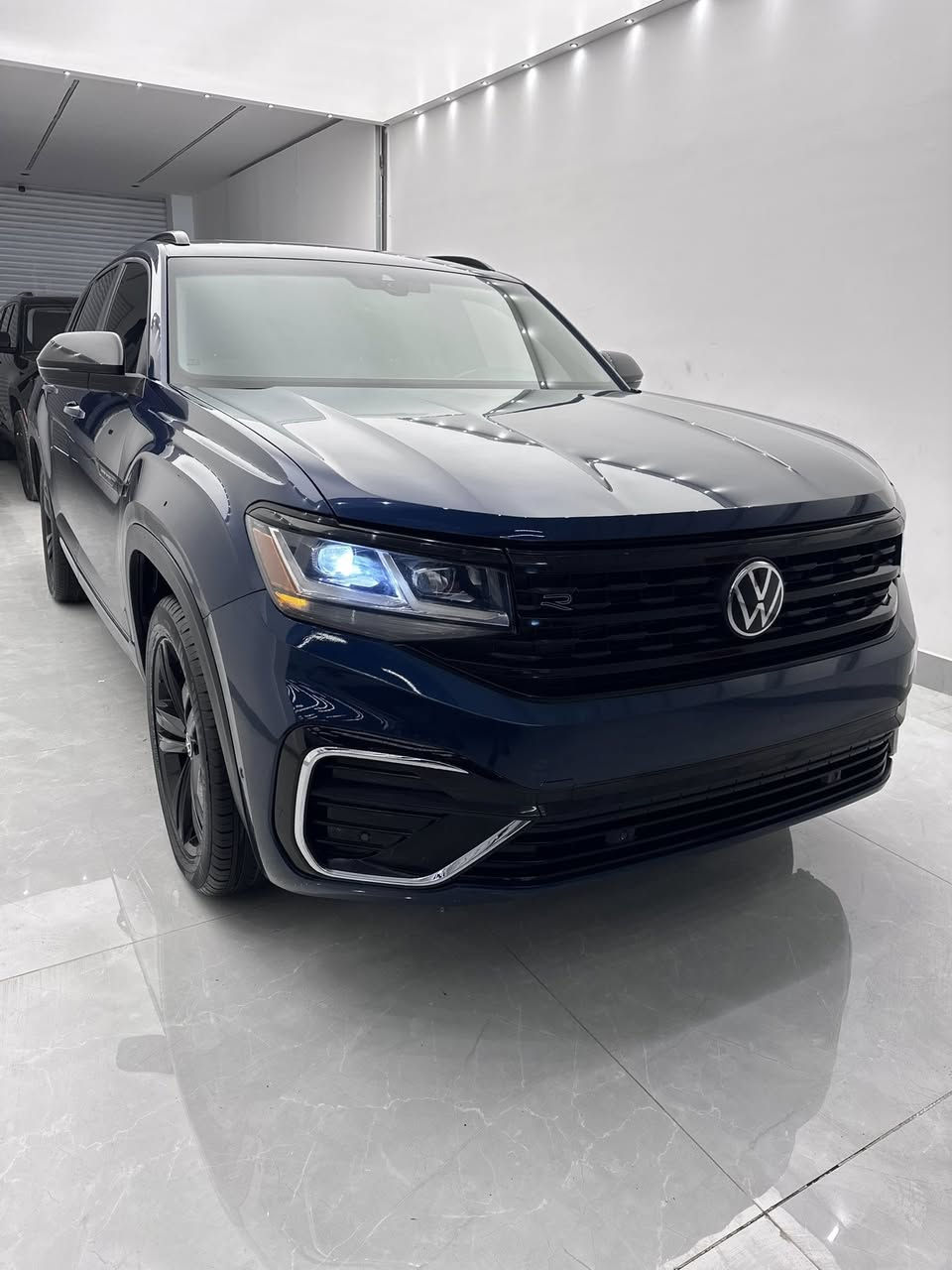 أطلس كروس سبورت موديل ٢٠٢٣ SEL Rline blak محرك ٦ سلندر داخل قيسي فول مواصفات بانوراما فور ويل داخل ليد سيارة بدون صبغ بدون ايرباك مكانين صغير تعديل صورة حادث موجود سعر ٢٩٥ ورقة مكان السيارة اربيل ***********
