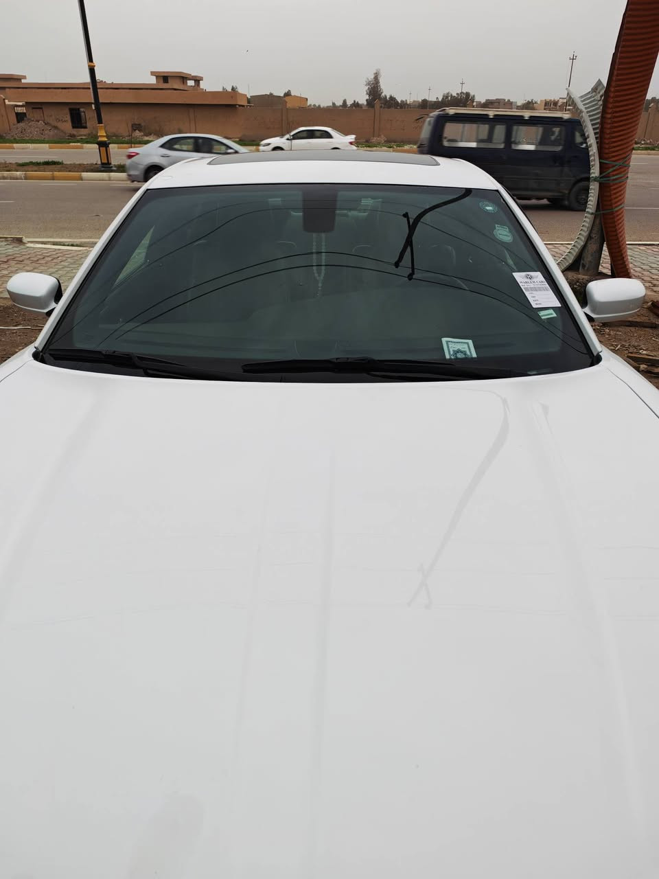 السلام عليكم
دوج جارجر 2019 /  SXT لون أبيض
فول مواصفات
سلايت 
حساس خلفي 
كشنات جلد ستيرن هيتر 
ويل 20 
مكينة 3600 
بصمة 
تشغيل عن بعد 
تخم تاير جديد
باقي المواصفات كلها كاملة 
رقم أربيل بأسمي  

العنوان ديالى/ المقدادية
***********
