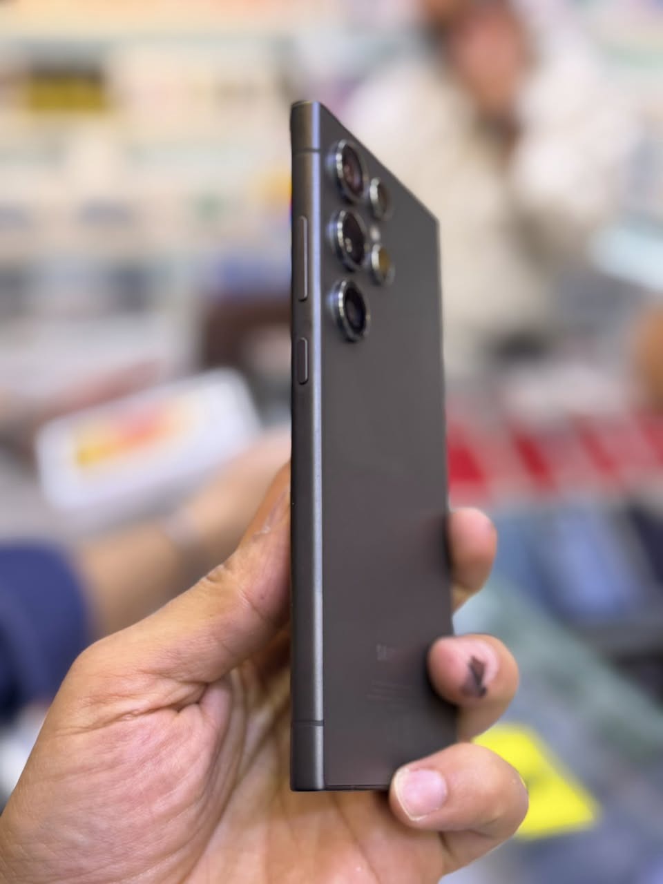 سامسونك s24 التراا ضمان وكاله عين الفهد اصلي ذاكره 256 عشوائيه 12 نضافه شخط واحد مابي جهاز لا مفتوح ولا مصلح الون مميز الأسود  
السعر 950 الف قفل من اخير 
 العنوان بغداد البياع شارع عشرين
 متوفر لدينا اقساط على مصرف الرافدين فقط 
هاتف *********** 📞📞
هاتف ***********📞📞
