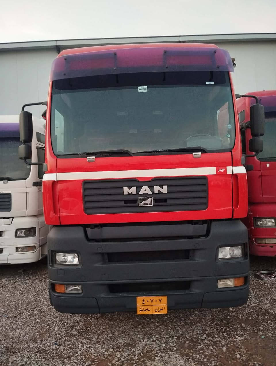 سلام عليكم مان موديل 2003 حجم مكينة 410 بودي 
٧متر مكان سيارة كلار سعري ١٢٥بي مجال ***********
