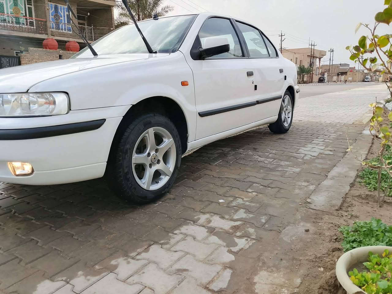 سلام عليكم سمند ٢٠١١ سياره مكفوله كفاله عامه كير ومكينه 
وحداديه وتبريد وتخم تاير كله جديد سياره مال جناي
دوشمه جديده سياره علا وضع الشركه تحويل مباشر
مكان السياره واسط مركز المدينه السعر تصل ودلل *********** وتساب
