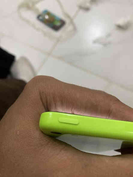 سلام عليكم 
ايفون آبل آيفون 5 سي
ذكره 13
بطاريه 90
سعره 75
وجهاز  HOT 50 pro
ذكره 256 .:16GB+8"
جهاز بعده بضمان ملحقاته كامله 
سعره 150
ايباد Touch 10  يندوريد
ذكره 64
ايباد ملحقاته كامله مال أطفال او دراسه 
سعره 90 الف
رقم :***********
