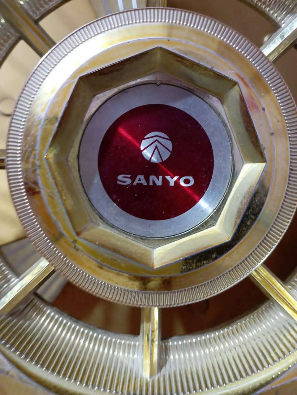 مراوح منضيفات ماكه انشنل وسانيو صنع ياباني شرط الشغل الوحد  ه  75 الف  التصال *********** واساب
