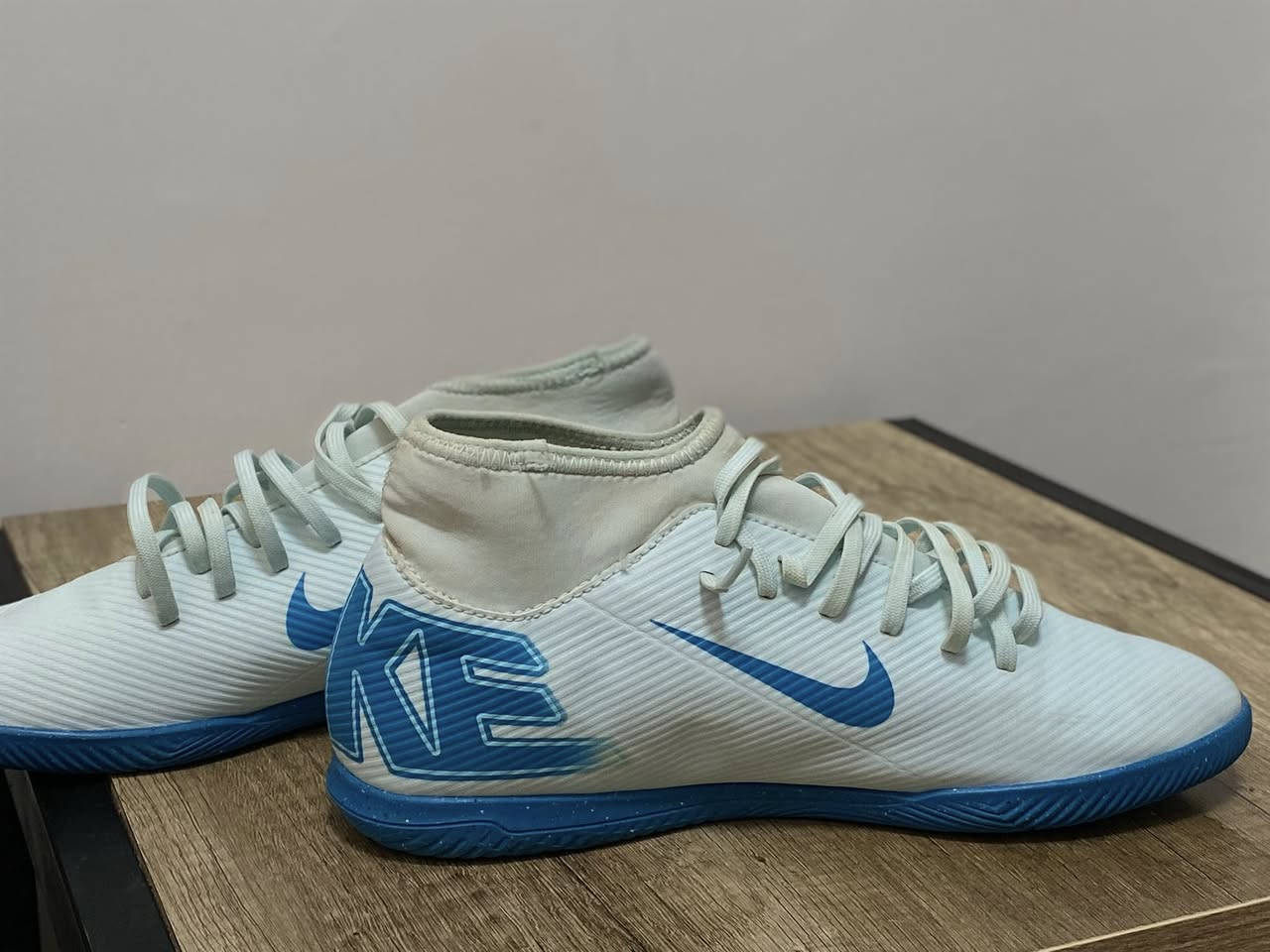 حذاء كرة قدم من فرنسا مقاس 40


**إذا كنت صاحب هذا الإعلان وتريد حذفه لأي سبب، رجاءا أرسل رسالة إلى الدعم الفني**