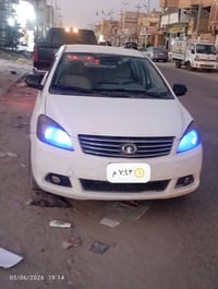 كريت ويل • ٢٠١١ • رباعي