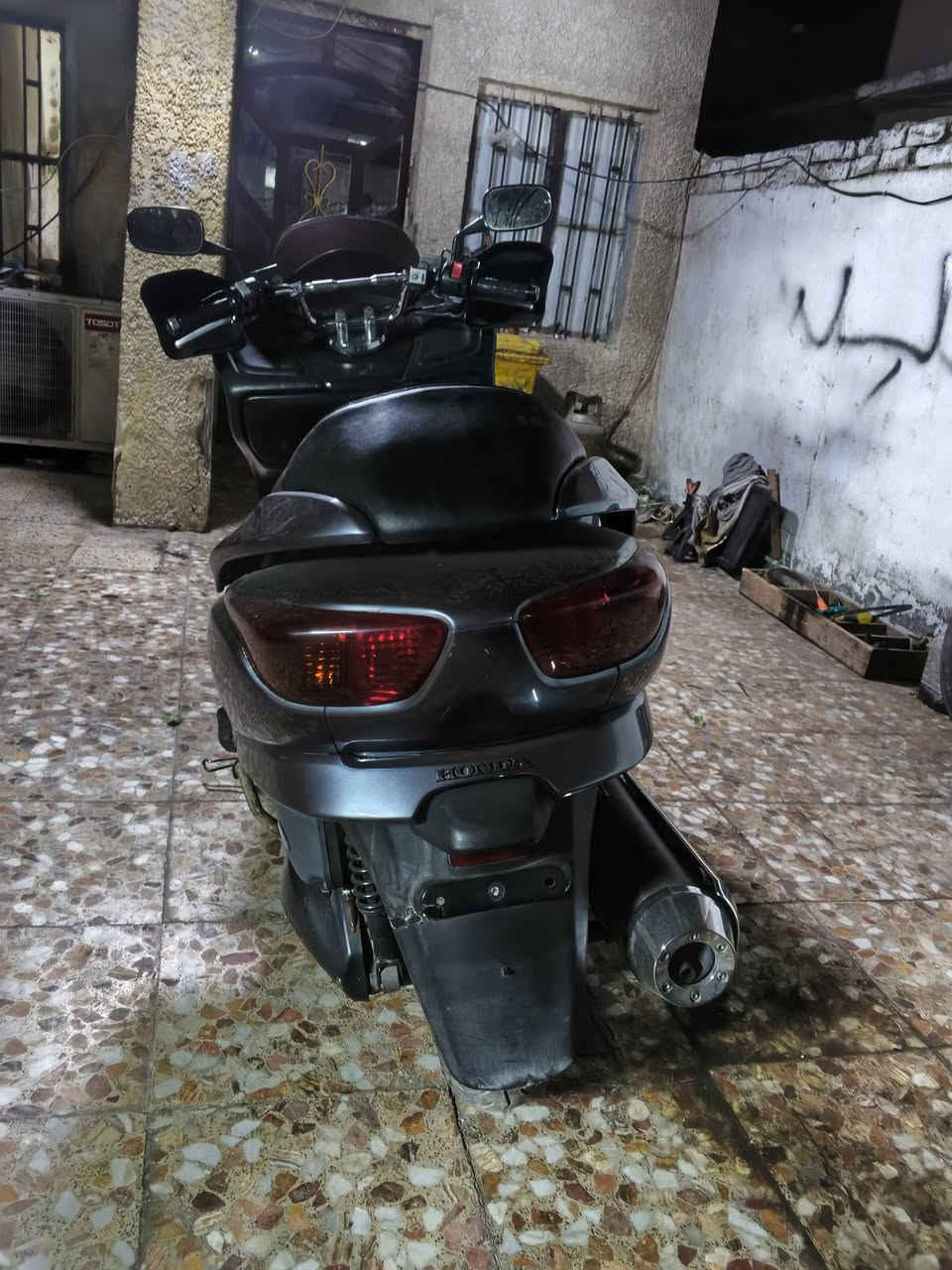 سلام عليكم فورزه 0.8 دراجه جديده على وضع الشركه 
اوراق كامله كير ومكينه كفاله الدراجه فول تدفئة يدات مصدات مرايات سعرها مليون و 175 مكاني الشعب رقمي ***********
