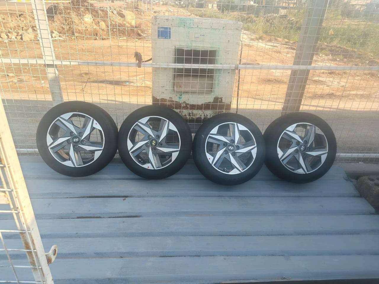 تخم ويل موديل ٢١ حجم ١٦ وتخم تاير جديد السعر ٤٥٠ وبي مجال مكان كربلاء طوريج ***********
