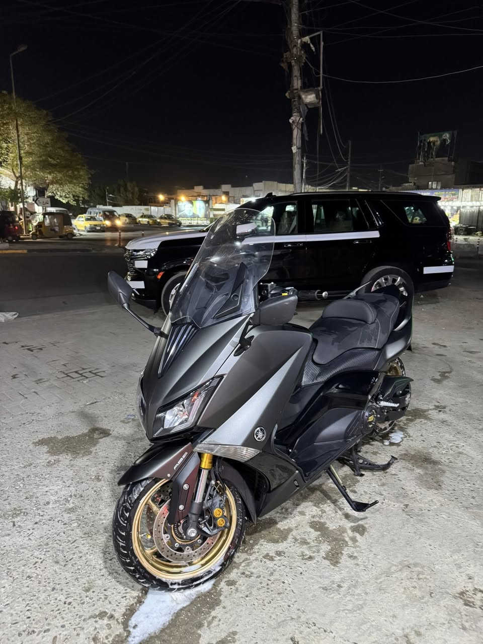 السلام عليكم دراجه للبيع
TMAX 2017 ايرون ماكس 
فول مواصفات بصمه رمبه جديده بمعنى الكلمه المسافه المقطوعه (ماشيه) 24km
الدراجه كفاله عامه كلشي بلادي من الرمبه 
الراغب بالشراء ***********
