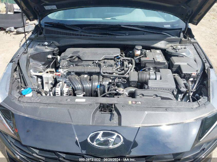 السلام عليكم النترا 23 بدون لوحات وارد امريكي  مكينه 2000 دوش الحادث والسونار موضح بالصوره باقي التفاصيل الاتصال على الرقم ***********
