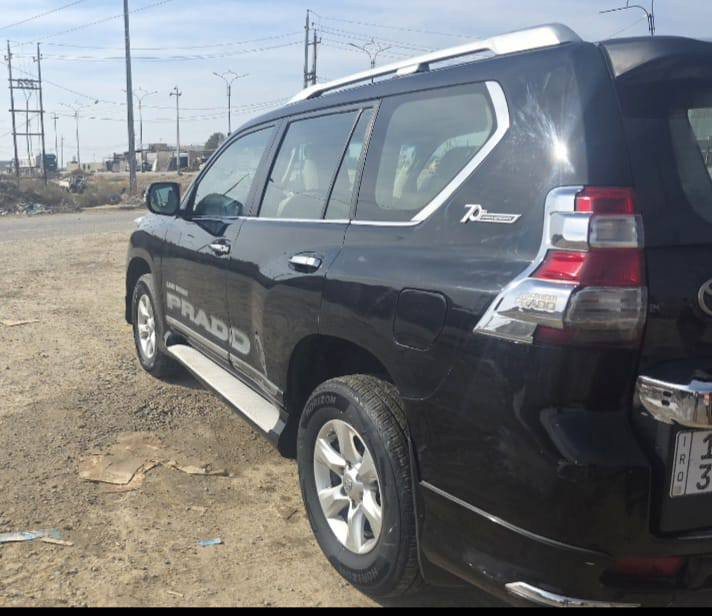 السلام عليكم
برادو ٢٠١٠ خليجي مكينة ٦ دعامية ولايتات ١٧ السيارة txl  بصمة حساسات كامره دوارة تحكم ستيرن مري شفط فتحة قمارة دبل تانكي وهوايه مواصفات بيها 
رقم بغداد انگليزي بأسمي سنوية ٢٠٣٠ 
السيارة كفاله عامه باستثناء تكحيل بسيط بجاملغ خلف السايق يم قبق بانزين اثر دحجة ستوته وبيها جراد لون خفيف 
مكينة جديدة ومكفولة من الفتح
السيارة خير من الله 
للبيع او مراوس باقل
***********
