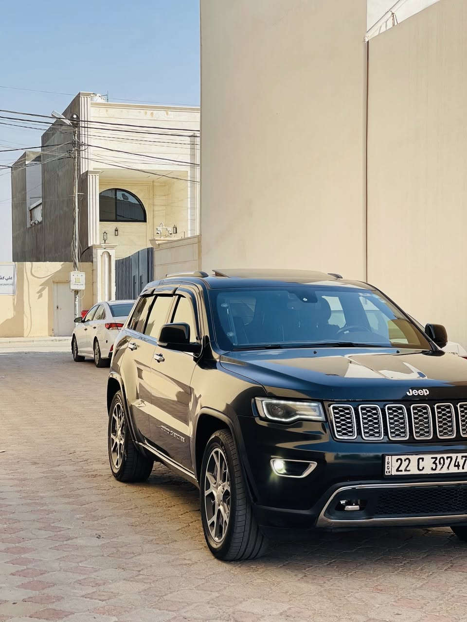 السعر 253 وبيه مجال حك جيتك 
وبالعافيه ع ياخذه مهنى بيه 
جيب اوفر لاند  خليجي وكالة هارلم 
موديل 2020 رقم اربيل (وكالة + تحويل حسب رغبتك ) رقم جديد + هزه جديده + سنويه جديده يعني اذا تريد تحول متكلفك غير 110 الاف رسوم تحويل واذا تريد سويله تضليل بقت يمك بعد 

بيه جاملغ مصبوغ وبيه بارد وكارت ع كد شبر محرك 6 سلندر برغي ممفتوح بي  وسونر المندلاوي  ضمن المنشور 

المواصفات 
بنوراما 
جكات صعود ونزول نضام تعليق الهوائي 
داخل اسبيرسو  قهوائي طلب خاص 
3 شاشات كبيره + سماعات خاصه بالشاشات الخلفيه وريمونت تحكم 
رادارات جانبيه واماميه وخلفيه 
سستم صوت هارمن كاردن 12 سماعه +
 دمام صندوق + سيدي جنجر 6 اقراص
صندوق كهرباء 
فور ويل 4x4 
نضام اوتو ستوب + اوتو بارك 
3 انضمة قياده سبورت + نورمل + ايكو 
ويل كب حجم 20 + تخم تايرات جدد 
شفتات ستيرن 
كشنات جلد كهرباء + تدفئة وتبريد 
كشنات خزن ميموري ( كشن ذاكره ) 
ستيرن كهرباء + تدفئة وتبريد ستيرن 
عداد المسافة : 69 كيلو 
الجام كوله مغلف بوليرايز وبعده ع ضمان
و عليه بولش ونانو سيراميك  

ملاحظة : كير محرك تبريد كهربائيات حداديه كوله ع وضع شركة وبرغي مابيهن نقص ولاخلل وشرط الفحص 
اخوان السياره كلش جديده ونضيفه واحلا مما تصور وبالعافيه ع ياخذه انشالله 
الشراي يتصل بيع فقط واعتذر عن المراوس
*********** اتصال 
*********** وتساب

