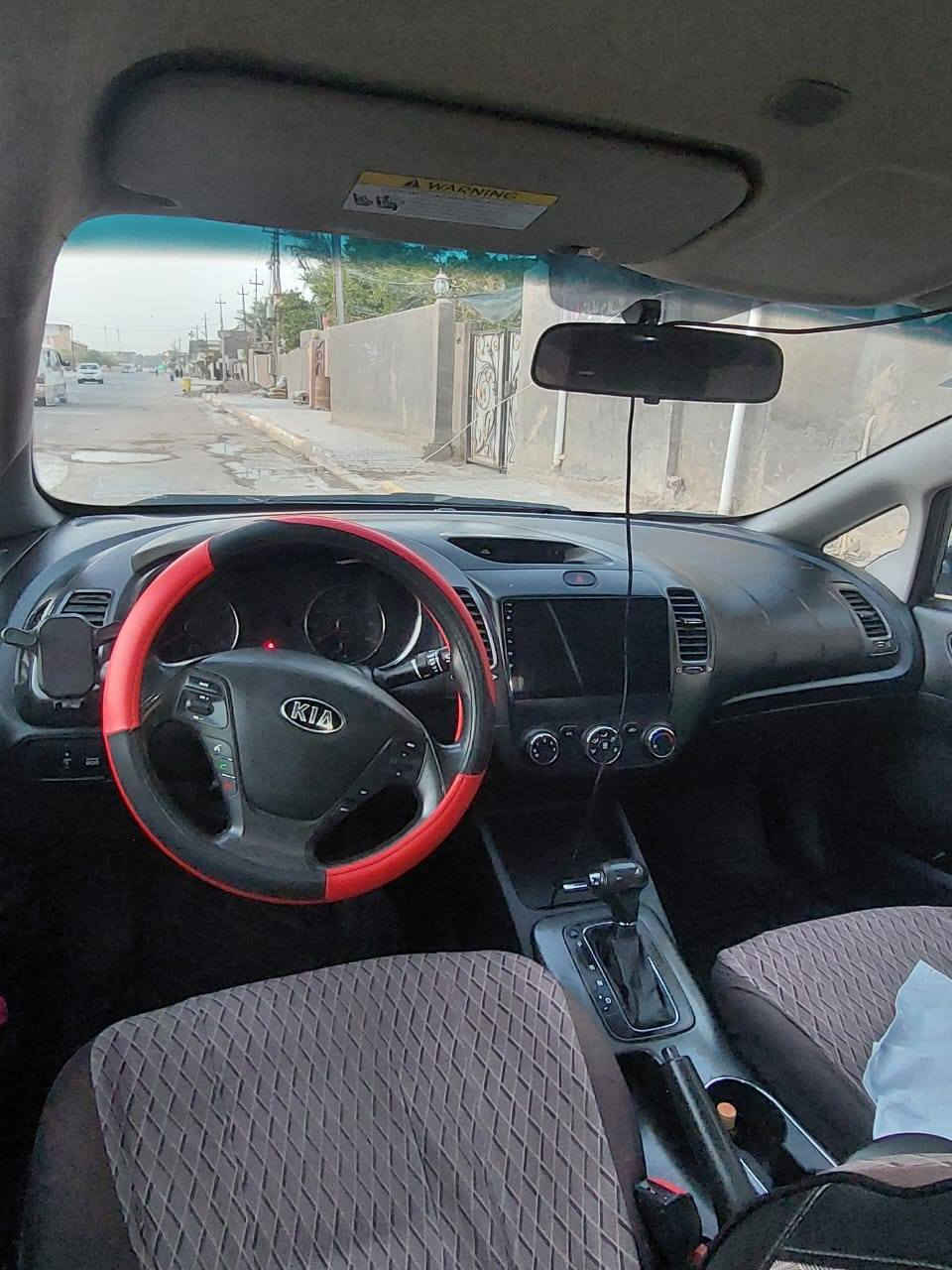 السلام عليكم رمضان كريم عاجميع💚
...... للبيع فقط السعر(96) وبيهه مجال 
كيا فورتي موديل 16 مكينه 1800دوش كيرATمرغوب أمريكي ماشيه 130 بأسمي تحويل مباشر تخم تاير ويل جديد السيارة جاهزة ع اخر حبايه منضومه تبريد جديدة ثلج❄️. حادثهه بأمريكا بنيد مبدل وخشم جاملغ صفحه سايق وبلعراق الباب خلف سائق مبدل بدون ضرر والسيارة مصبوغه جماليه أثر جراد رقم هاتف *********** ابو يزن♥️ بغداد, العراق
