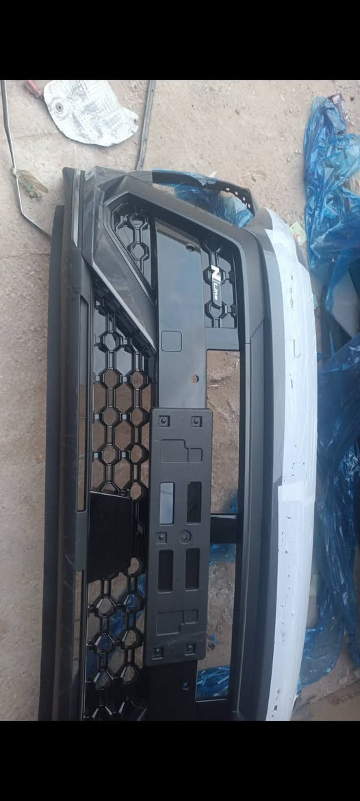 يوجد غراض  كونا. 24.  25.
وارد امركي. 

مكينه 1600 تيربو.  

***********
