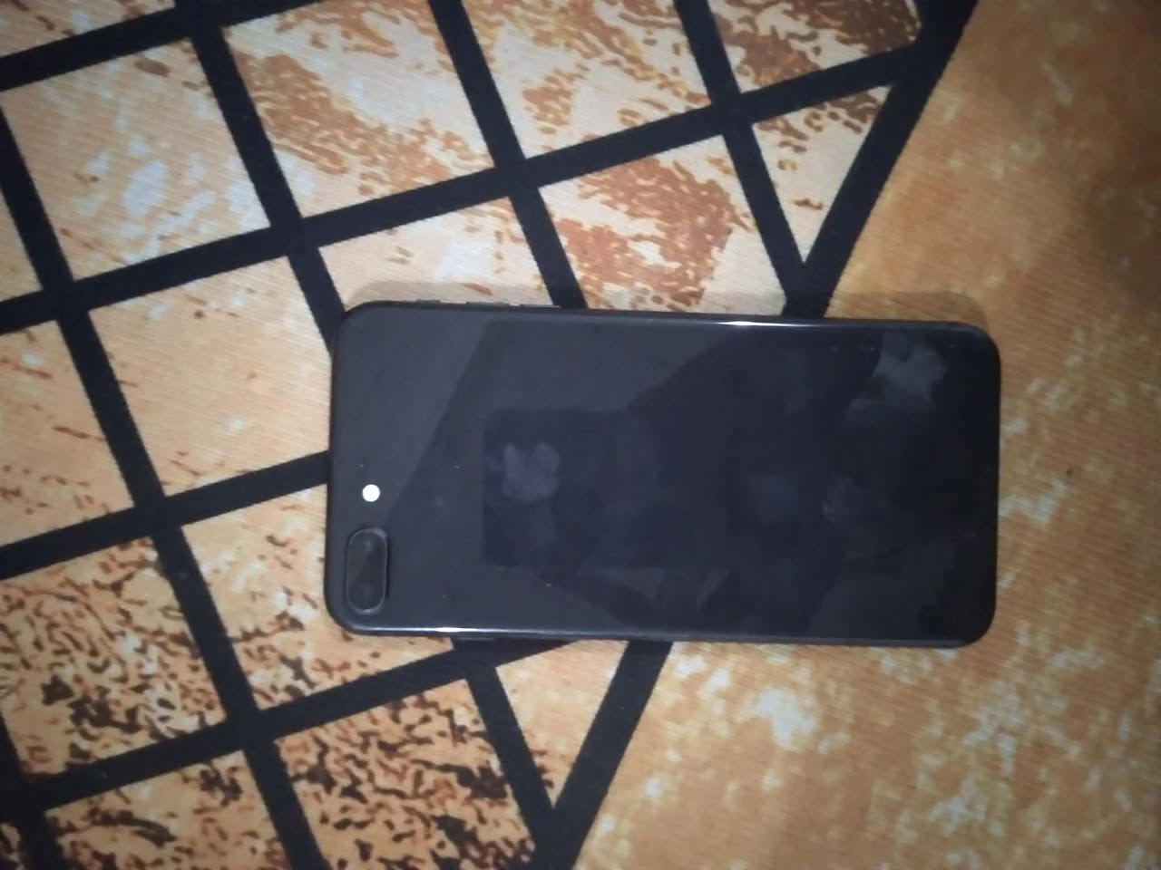 البيع مبدل شاشته وبطاريه 
كامرات واكفه سبب وكعه 
بطاريه 100مستبدله
مامتواجد فيس ***********

ايفون8بلس تخطي ع وضع الشركه مامفتوح الجهاز
بطاريه 80 ذاكره 64
