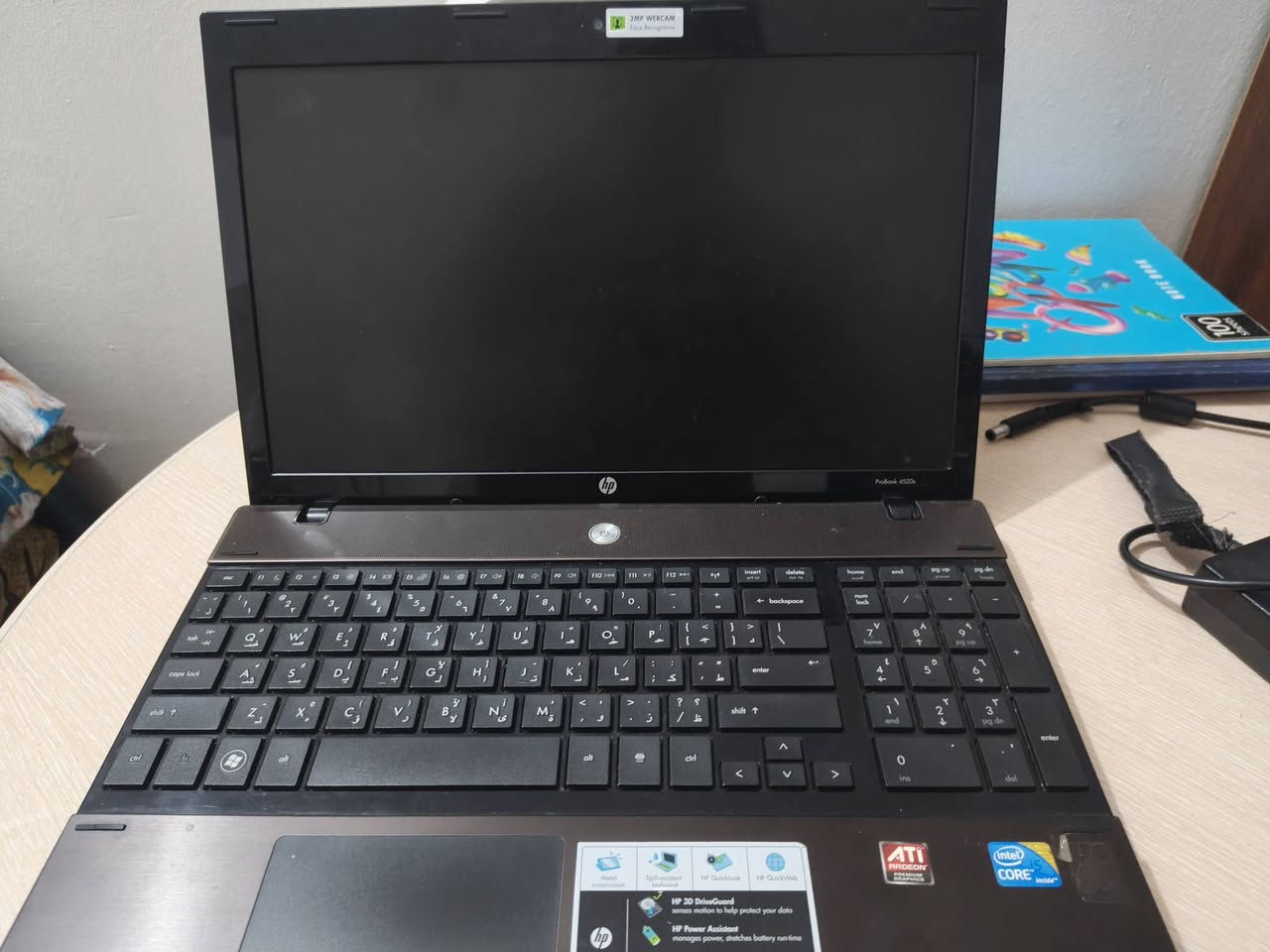 لابتوبHP ProBook4520sللبيع  
اللابتوب يشتغل فقط وهو على الشحن وبي كم دگمة بالكيبورد متشتغل مكان السي دي هم ميشتغل
النظام windows 7 
الشاحنه مالته وياه 
السعر 65 
الرقم للتواصل ***********
