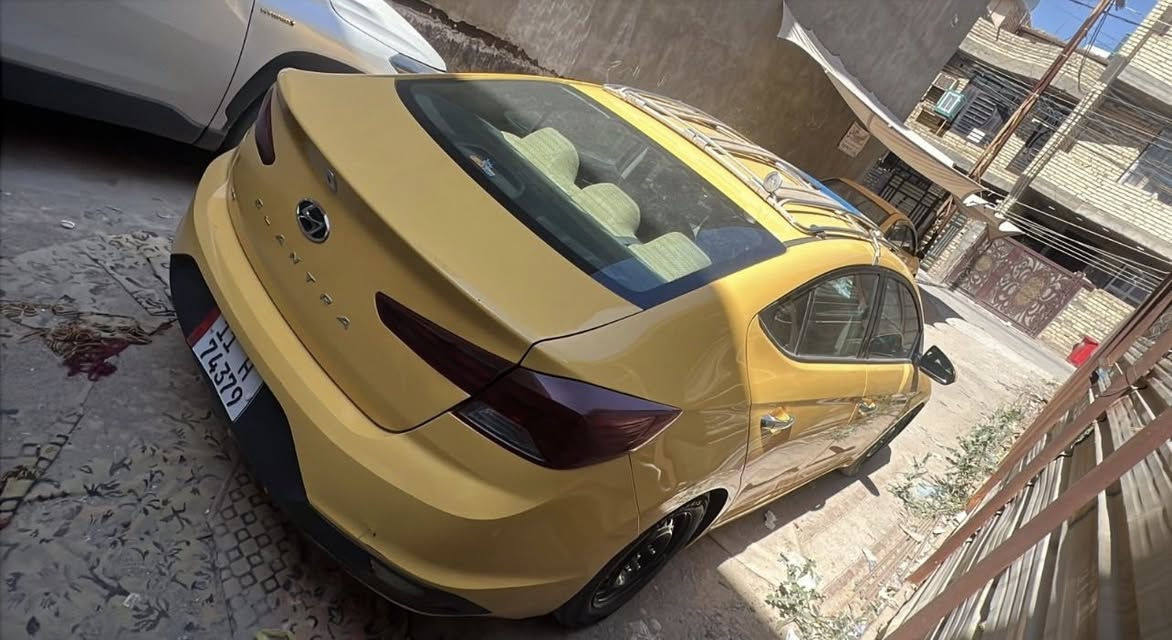 🚗 هيونداي النترا 2020 (وارد أمريكي) - للبيع 🚗
​لأصحاب النظافة والسيارات الاقتصادية، النترا موديل 2020 بحالة ممتازة وجاهزة للاستخدام فوراً.
​📌 أبرز المواصفات:
​الموديل: 2020
​المحرك والنظام: مجهزة بـ منظومة غاز (اقتصادية جداً وعملية).
​ناقل الحركة (الجير): CVT (ناعم واقتصادي باستهلاك الوقود).
​المسافة المقطوعة (الماشية): 80,000 ميل.
​الوضع الميكانيكي: الصدر والحدادية بحالة ممتازة (جديدة).
​الكهربائيات: كل الكهربائيات والأنظمة شغال مية بالمية وبحالة الوكالة (جديدات بالكامل).
دوشمة كشنات وارضية جديدة ( سفاري)
كاميرا خلفية وحساس امامي
​🛠️ تفاصيل الحادث:
​الحادث: وارد أمريكي، الحادث بالصندوق فقط (تم التصليح بالكامل وبشكل احترافي وبدون أي تأثير على شاصي أو لغد).
​📞 للتواصل والاستفسار عبر الخاص
​السعر: (133 ورقة)
​المكان : بغداد سبع ابكار الاعظمية قرب سوق السمكة
​رقم الهاتف: (***********) أو (التواصل عبر الخاص 📥)
