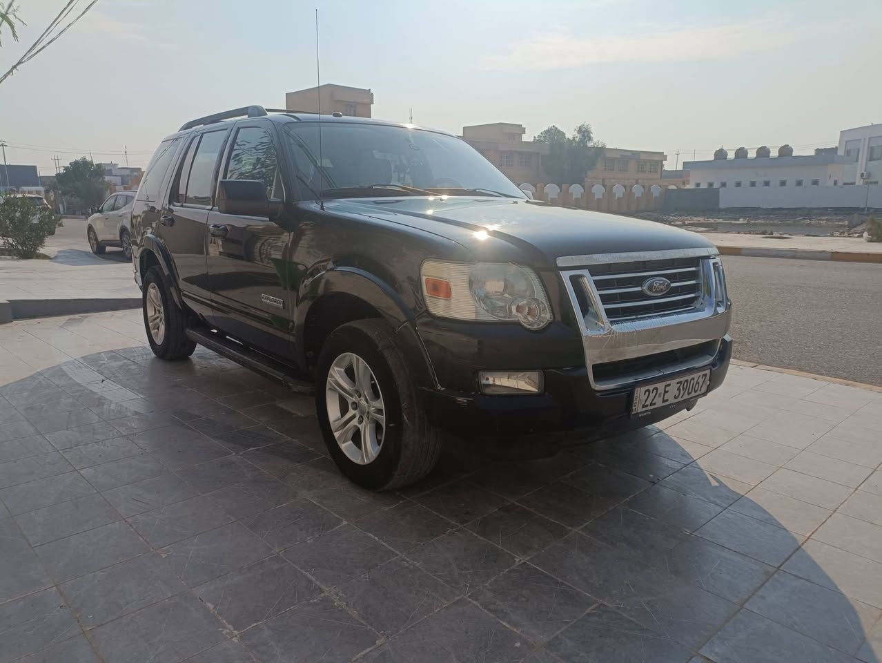 فورد اكسبلورر2008
مواصفات ايدي باور اعلى فئة
بيهة شوية بارد وشكم شخط
بدون صبغ
رقم اربيل
مكان ديالى بلدروز 
سعر 113$
***********
