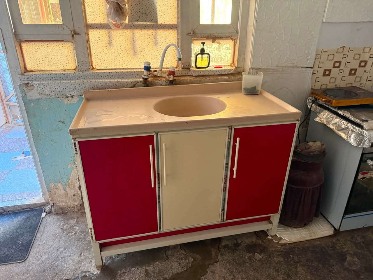 اغراض للبيع وياهم فراشات عندي وبطانيات وماعين


**إذا كنت صاحب هذا الإعلان وتريد حذفه لأي سبب، رجاءا أرسل رسالة إلى الدعم الفني**