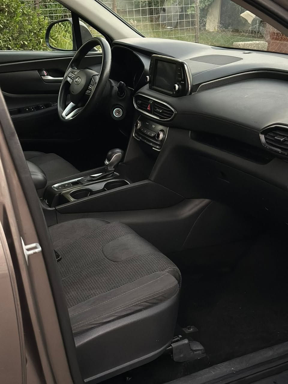 هيونداي سانتافي 2019. Seرمادي 
المحرك 4L 2.4 
المسافه 121ml
ضرر /جاملغ خلفي 
المكان سياره /اربيل 
السعر /170$وبي مجال للطيبين 
استفسار اكثر تواصل خاص


**إذا كنت صاحب هذا الإعلان وتريد حذفه لأي سبب، رجاءا أرسل رسالة إلى الدعم الفني**