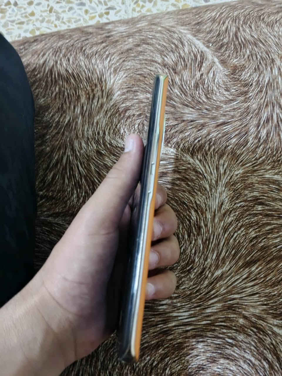 هونر x9c
النضافه /100
الجهاز جديد 
السعر 340وبي مجال حك جيتك
لا تكسر بل تلفون 
• المواصفات اللي تخليك تختاره بثقة:
شاشة منحنية بتردد 120HZ
بطارية ضخمة 6600mAh مع شحن سريع
66W
معالج Snapdragon 6 Gen 1 أداء ثابت
وسلس
O) 108MP كاميرا
4K / 30fps تصوير
1080p / 60fps g
ملاحضه هاي الضربات بل لزكه ابد ممئاثر على شاشه


**إذا كنت صاحب هذا الإعلان وتريد حذفه لأي سبب، رجاءا أرسل رسالة إلى الدعم الفني**