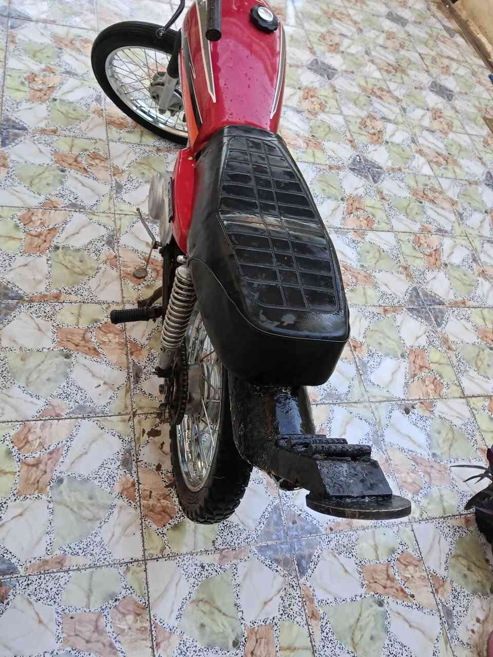 دراجة للبيع مال مستعجل  سعر 200, وبيها مجال  مكان  ديالى خالص هاذة رقمي ***********
