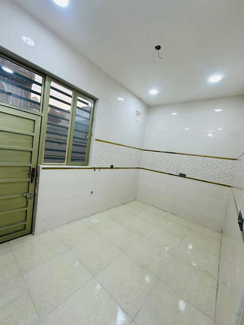 🏠دار الـــبــــيـــــع نــهاونـــد 11 الـف 🏠 
قرب فلكة القاضي خلف مدرسه جبل صبر 
المساحه 100متر مربع طابق واحد جاهز السكن

غرفه  نوم  صاله + دبل فاليوم 
مطبخ استقبال صحيات خارجية وداخلية 
للاستفسار اكثر الاتصال على
***********📱
