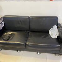 للبيع غراض مكتب التخم 7 مقاعد ب150 الميز ب75 الكرسي ب50 ديلاب ب75 المو...