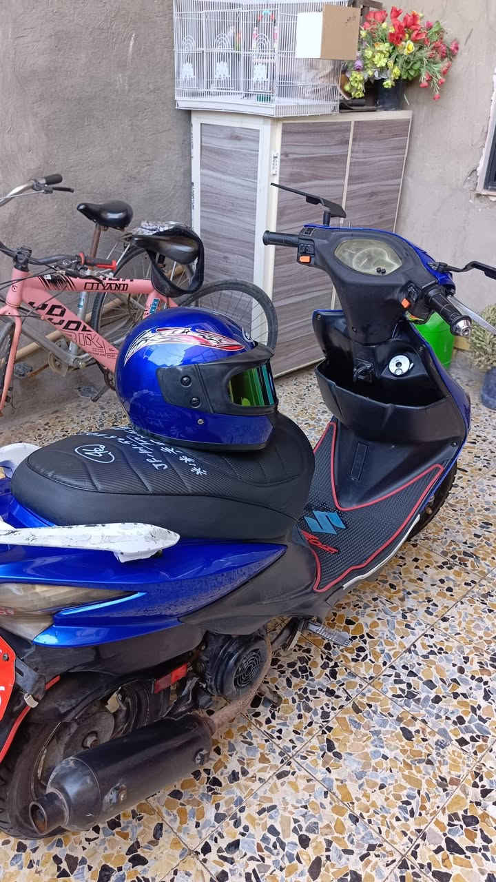 للبيع دراجه نضافه كدامك  دراجه خير من الله موجود واتساب و اتصال ***********
