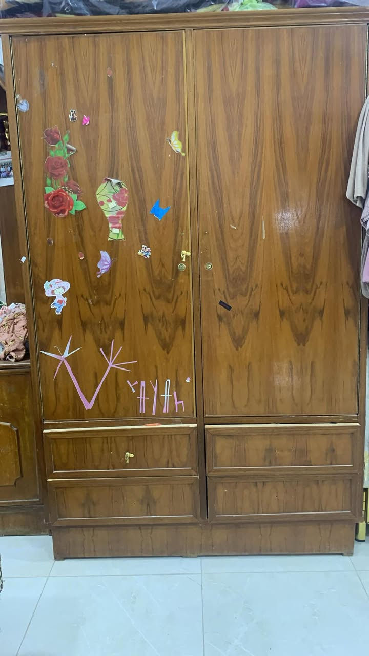 السلام عليكم كنتور بابين صاج مع ميز مراية للبيع السعر ٢٠٠ مع مجال


**إذا كنت صاحب هذا الإعلان وتريد حذفه لأي سبب، رجاءا أرسل رسالة إلى الدعم الفني**
