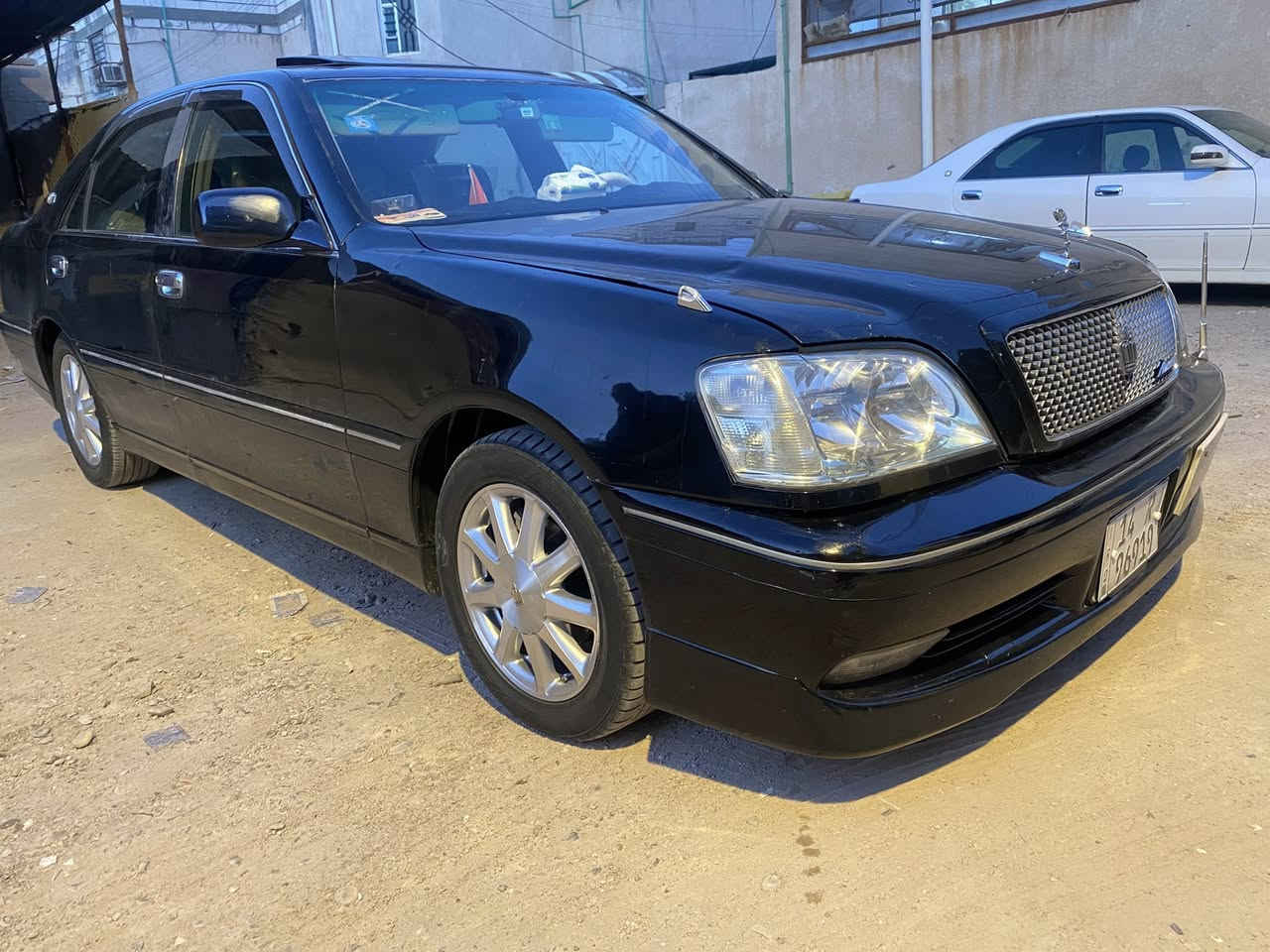 كراون موديل 2001 تسجيل جديد قرار 48 تحويل ثاني يوم رقم بصرة سياره جاهزه من الطول لطول تخم تاير ويل نجمه محرك ديفور الزغير  السياره كص جنطه  السعر 97 بيها مجال لشراي رقمي ***********
مكاني البصرة
