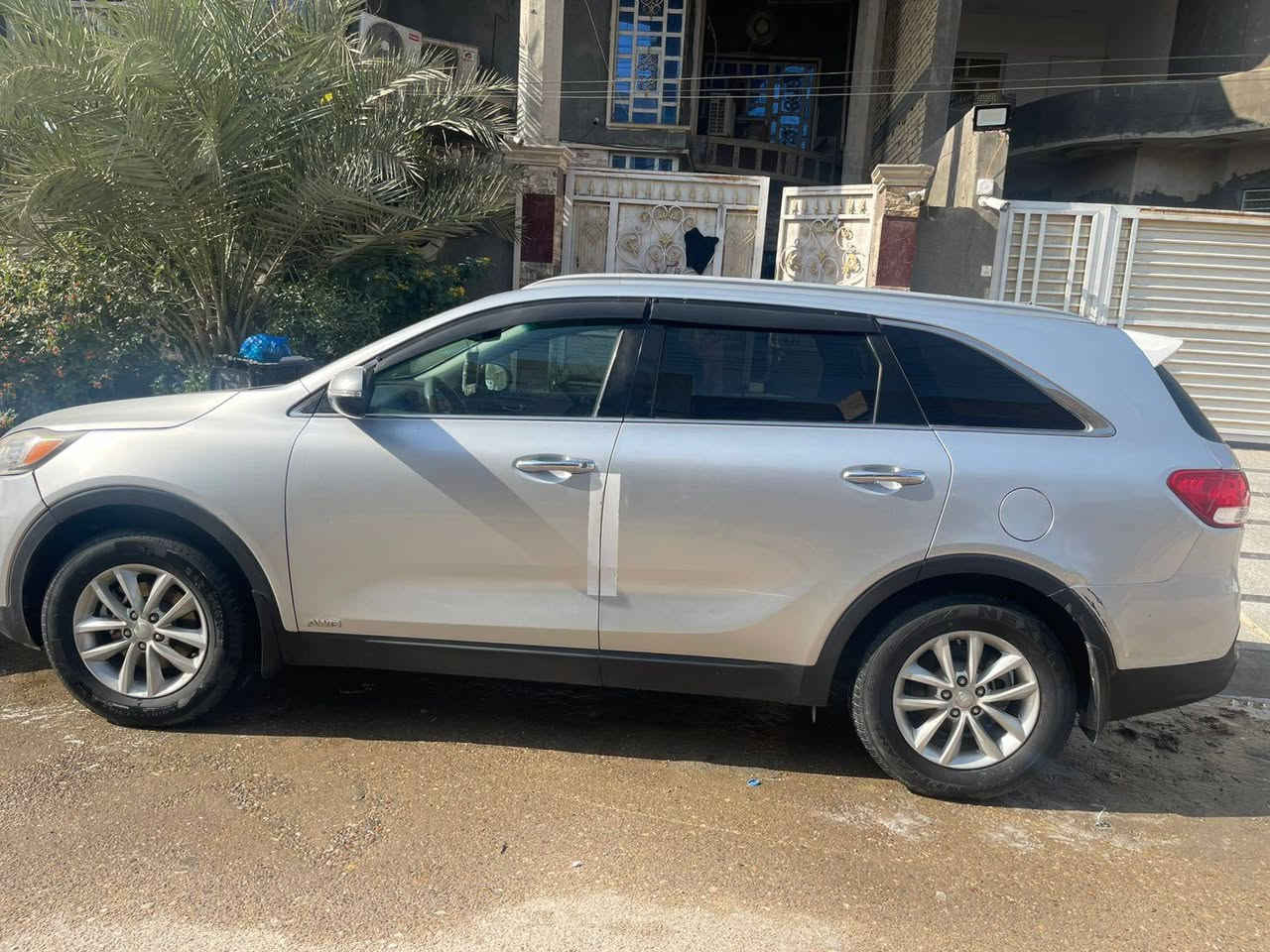 السلام عليكم مكلف بالنشر سورنتو 2017 حادثها فقط بنيد وارد امريكي 4 سلندر مكاني الناصريه مركز الاستفسار عل الرقم ***********
