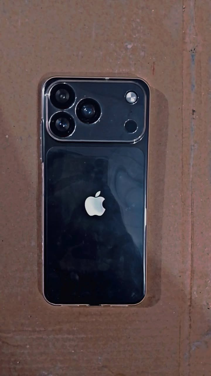 السلام عليكم جهاز ريلمي C53 ذاگره 256 + آيفون 17 برو ماگس امارآتي يفيد گشخه أو هديه او شگل إلى آخره ذاگره 512 بيع او مراوس ابآيفون ثنينهن حسب القناعه مگان الخالص حي العمال *********** 👍🏻👍🏻
