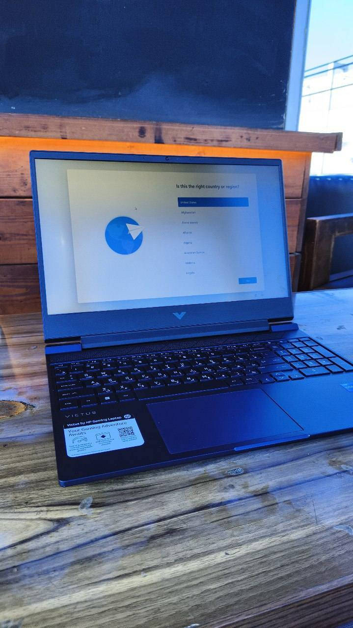 السلام عليكم ورحمة الله وبركاته.
(((((للبيع))))) 
HP Victus 15-fa1xxx – Intel Core i5 13th Gen 
 RTX 3050 Gaming Laptop
ــــــــــــــــــــــــــــــــــــــــــــــــــــــــــــــــــــــــــــــــــــــــــــــــ
(((الوصف))) 
اللابتوب: HP Victus 15-fa1xxx
المعالج: Intel Core i5 – 13th Gen
كرت الشاشة: NVIDIA GeForce RTX 3050
الرام: 8GB DDR4
التخزين: 512GB NVMe SSD
الشاشة: 15.6" FHD – 144Hz
حالة الجهاز: نظيف جداً، استعمال خفيف
البطارية: جيدة جداً
النظام: Windows 11
السعر: 950,000 ألف دينار فقط
للتواصل: واتس اب ***********
العنوان: بغداد _ البياع
