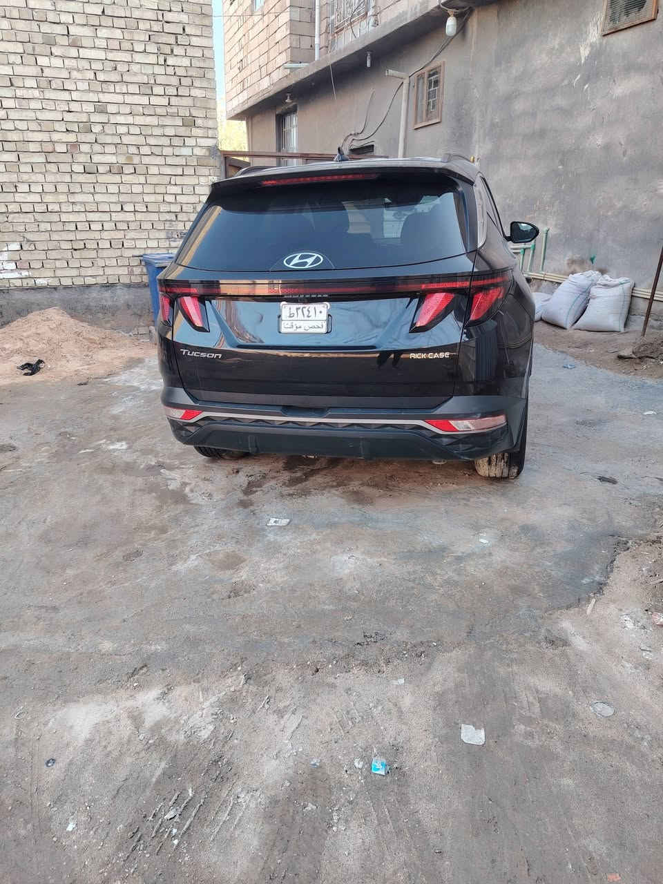 للبيع  🔥 Hyundai Tucson 2024 🔥
وارد أمريكي | شبه زيرو (12 ميل) | رادارات كاملة | السعر 170 ورقة
​الموديل: 2024
المركبة: هيونداي توسان (Hyundai Tucson)
المنشأ: وارد أمريكي
المسافة المقطوعة: 12 ميل فقط (بحالة الزيرو)
​💎 المواصفات والمميزات
​الأمان والذكاء: رادار أمامي وخلفي، نظام تحديد المسار، حساسات.
​المقاعد والراحة: كشن السائق كهرباء، تدفئة كشنات.
​التقنيات: كاميرا دوارة، تحكم ستيرن كامل، إشارة ترحيب.
​التبريد: تبريد خلفي وأمامي منفصل.
​الحالة: السيارة جديدة كلش وخير من الله، "كلها ليبل".
​📸 حالة السيارة والحوادث:
​الضرر: بنيد مصبوغ فقط.
​ملاحظات: الباب الخلفي "مفتوح برغي" فقط، لا مصبوغ ولا به أي ضرر (أصل).
​📍 المكان: كربلاء المقدسة
📞 للتواصل: ***********
​معلومات التسجيل:
​بدون رقم حالياً (فقط فحص)
​للبيع نقدًا.
​مراوس بسيارة عالية حصراً.
​ السعر: 170 وبه مجال للشراي.
