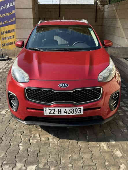 سبورتج 2017 وارد اوربي 
الضرر ( باب السائق تبديل + الباب خلف السائق صبغ + بارد في الجاملغ الايمن الامامي ) داخل العراق بدون ايرباك ، السيارة ماشية 115 الف كيلو متر محرك السيارة 1600
جاهزة من تيارات تبريد شغال السعر 155 ورقة.
***********
