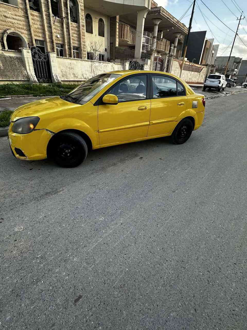 كيا ريو 2011 محرك 16 كير توماتيك وارد امريكي كير ومحرك جداد صالم سبوع مشدودات استيرن ومشط استيرن جديد سيارة جانت متروكه سيارة كامله نواقصها بس بور استيرن ودبلات رقم احمر نينوى سعرها 80 وبيها مجال مكان السيارة موصل أيمن ***********
