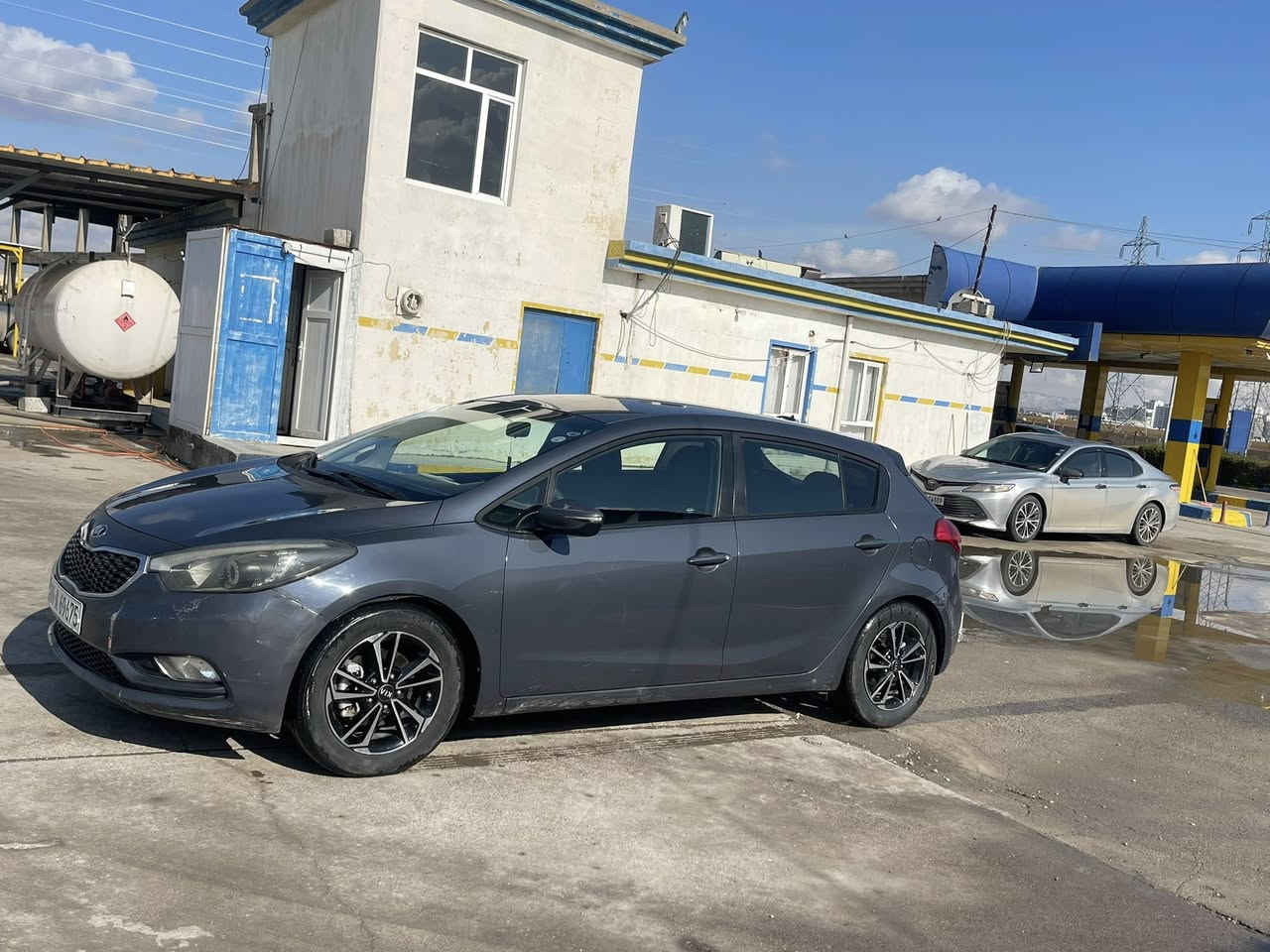 كيا فورتي 2106 رقم سنويه جديد بيها صفحه صبغ بدون دواخل بدون ايربك محكرك GTi18 رقم واتساب *********** 
المكان اربيل
السعر 90 ورقه وبيها مجال
