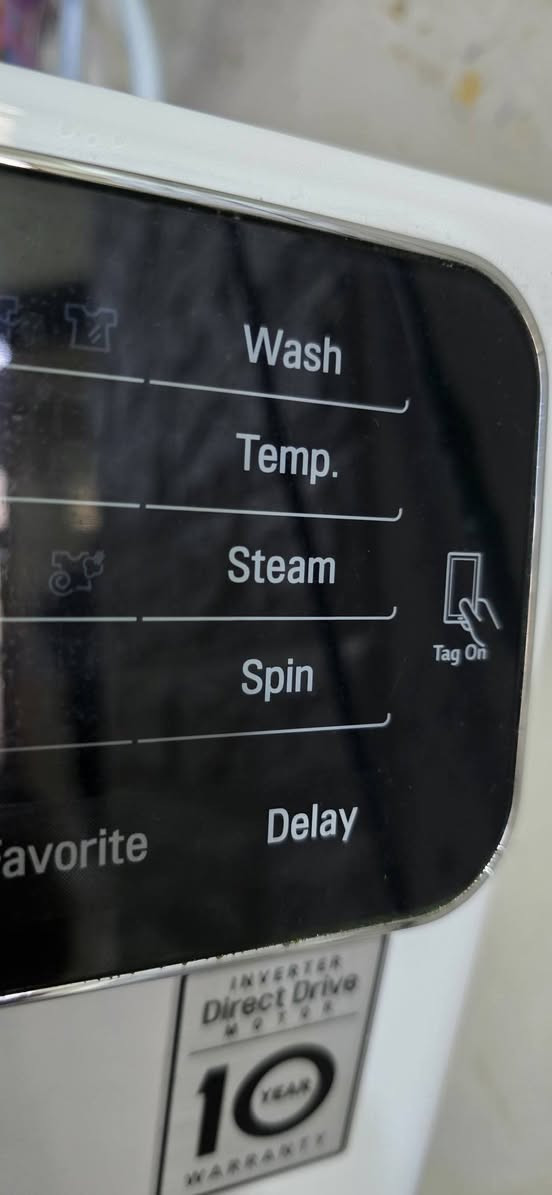 سلام عليكم
غسالة ملابس وزن 10 ونص Kg
نوع LG  استيراد خوش ناو كوري الاصلي
مواصفات الغسلة 
شاشة لمس
بخار 
برامج غسيل مفصلة
للتواصل واتساب 
***********
