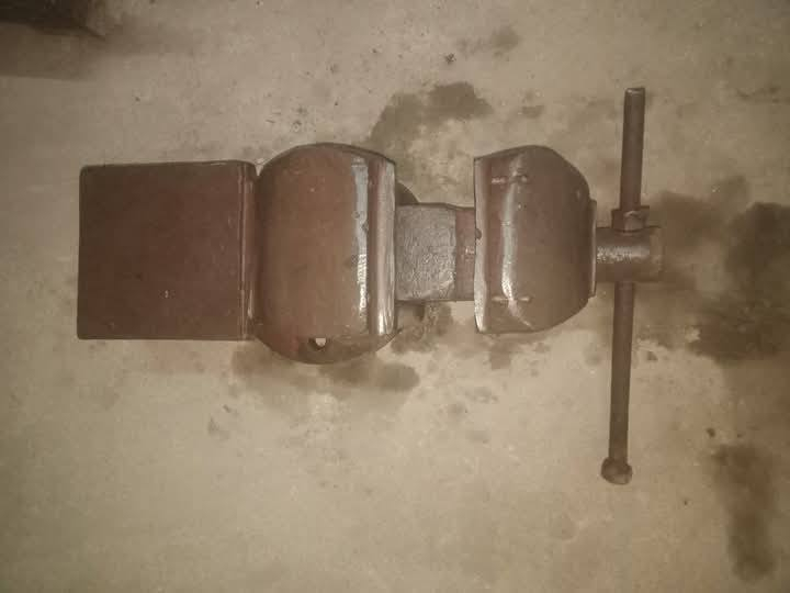 منشار ترددي و مقص حدادي و منجلة حدادي للبيع


**إذا كنت صاحب هذا الإعلان وتريد حذفه لأي سبب، رجاءا أرسل رسالة إلى الدعم الفني**