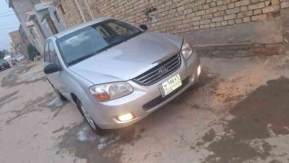 سلام عليكم
سيراتو مديل 2009مكفوله من ضربه وصبغ وتبديل عدى دور الجاملغ بي رشه مكينه كير حداديه تخم تاير تبريد تدفئة رقم بغداد اللماني سنويه مجدده الاستفسار *********** سعر ٩٣
