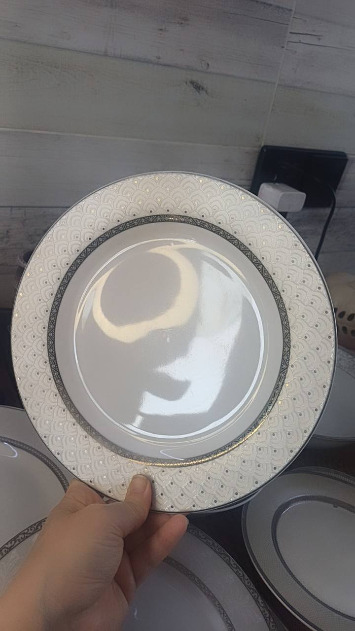💖 جمااااال الابيض المطعم بالفضي الامع 💖💖💖
منسف قياس ٢٧ سم ب٣٥٠٠
٢ صحون تقديم قياس ٢٣ سم. القطعة ب٢٠٠٠
و٣ صحون حلاوة ب٢٠٠٠ فقطط 
الي يعرف بالماركات راح يفهم جمال هذه القطع الانيقة الفاخرة 🦚🦚🦚🦚
للحجز المراسلة على الخاص 
توصيل جميع محافظات العراق


**إذا كنت صاحب هذا الإعلان وتريد حذفه لأي سبب، رجاءا أرسل رسالة إلى الدعم الفني**