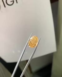 ألماس أصفر • ٦قيراط • أوفال