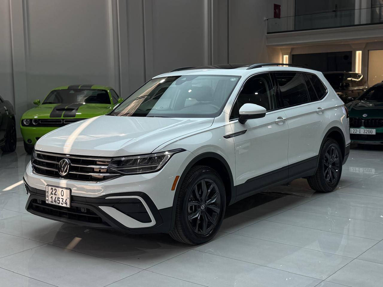 تيگوان Se 2023
ابيض ثلجي // سپي بەفری
بانوراما
4Montion دفع رباعی
ماشیه / رویشتوو 7000 مایل 
بصمه تشغيل عن بعد 
كشنات جلد 
شاشه جبيرة والكترونيه
ضرر كلش بسيط 
فقط نص صندوق صبغ بدون دواخل وبدون ايرباك 
تەنها سندوق بۆیاغه بێ ژورێ بێ ایرباک هەمووی بەشەرت 
ناونیشان هەولێر 
***********
*********** أربيل, العراق
