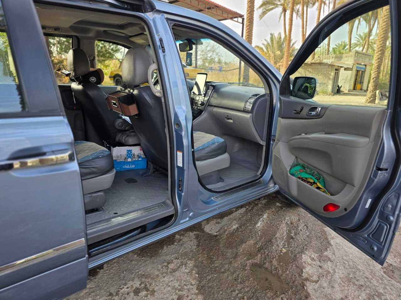 سلام عليكم سياره سيدون موديل  ١١ رقم بغداد بسمي       مكينه كير تبريد حداديه تخم تاير كله شرط مكينه ٣٦٠٠باب كهرباء سياره فول وارد بيه بخشم الجاملغ امام بيه تلحيضات صبغ سعر  ١٦٠وبيه حك الجيه قليل المكان دوانيه قضاء الشامية  رقم ***********
